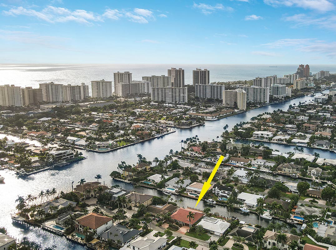 A Boaters Dream in Deep Water Canal